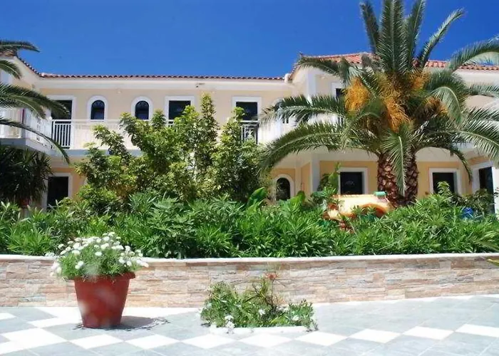 Danny's & Kali Pigi Hotel 2*